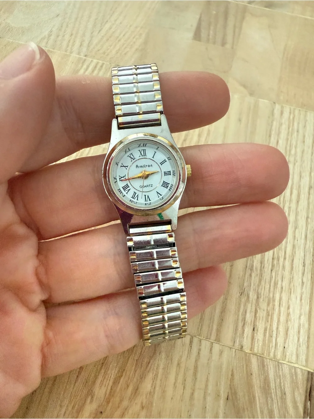 Armitron ladies dainty two tone expansion bracelet watch NEW BATTERY
